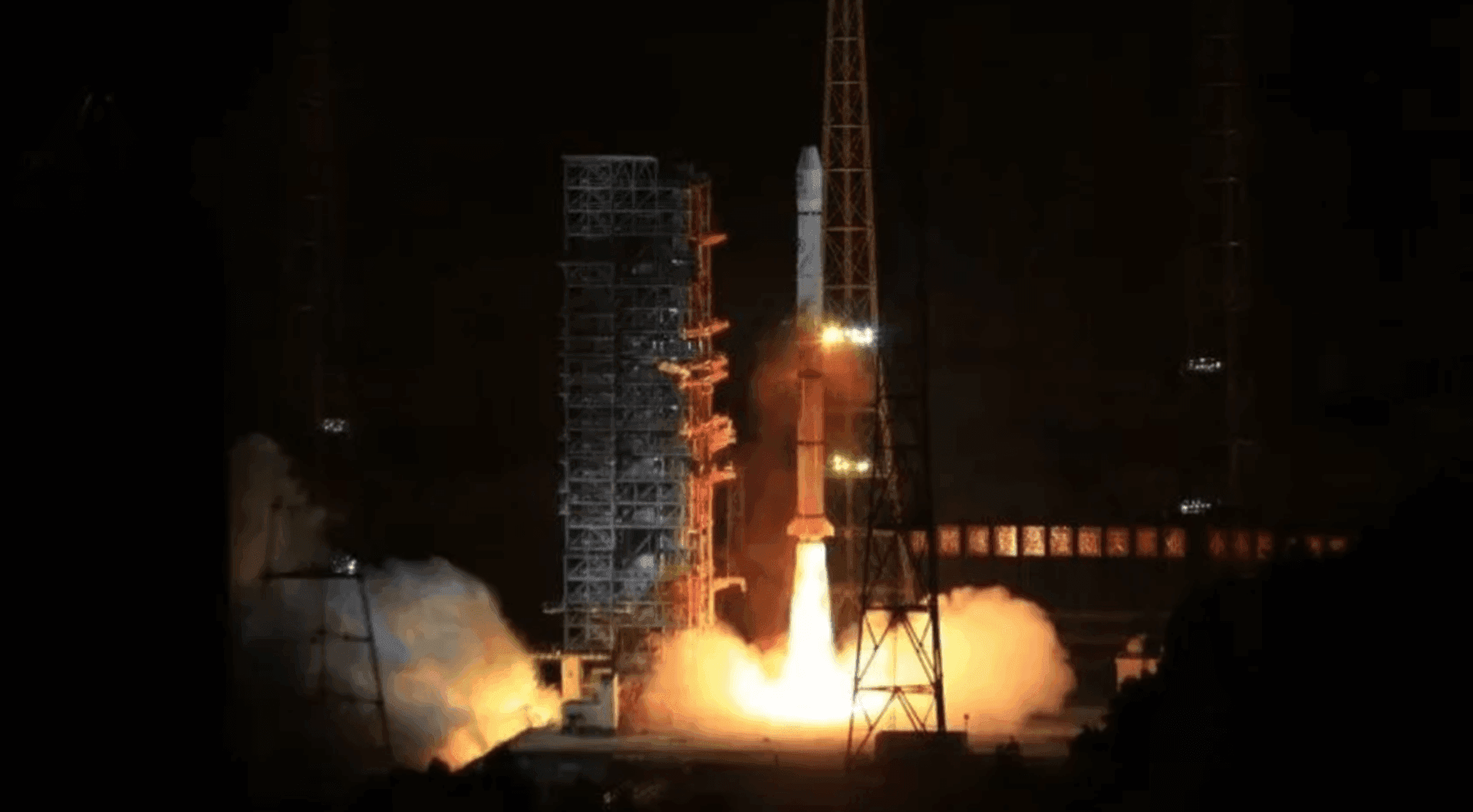 Long March 3A on the pad