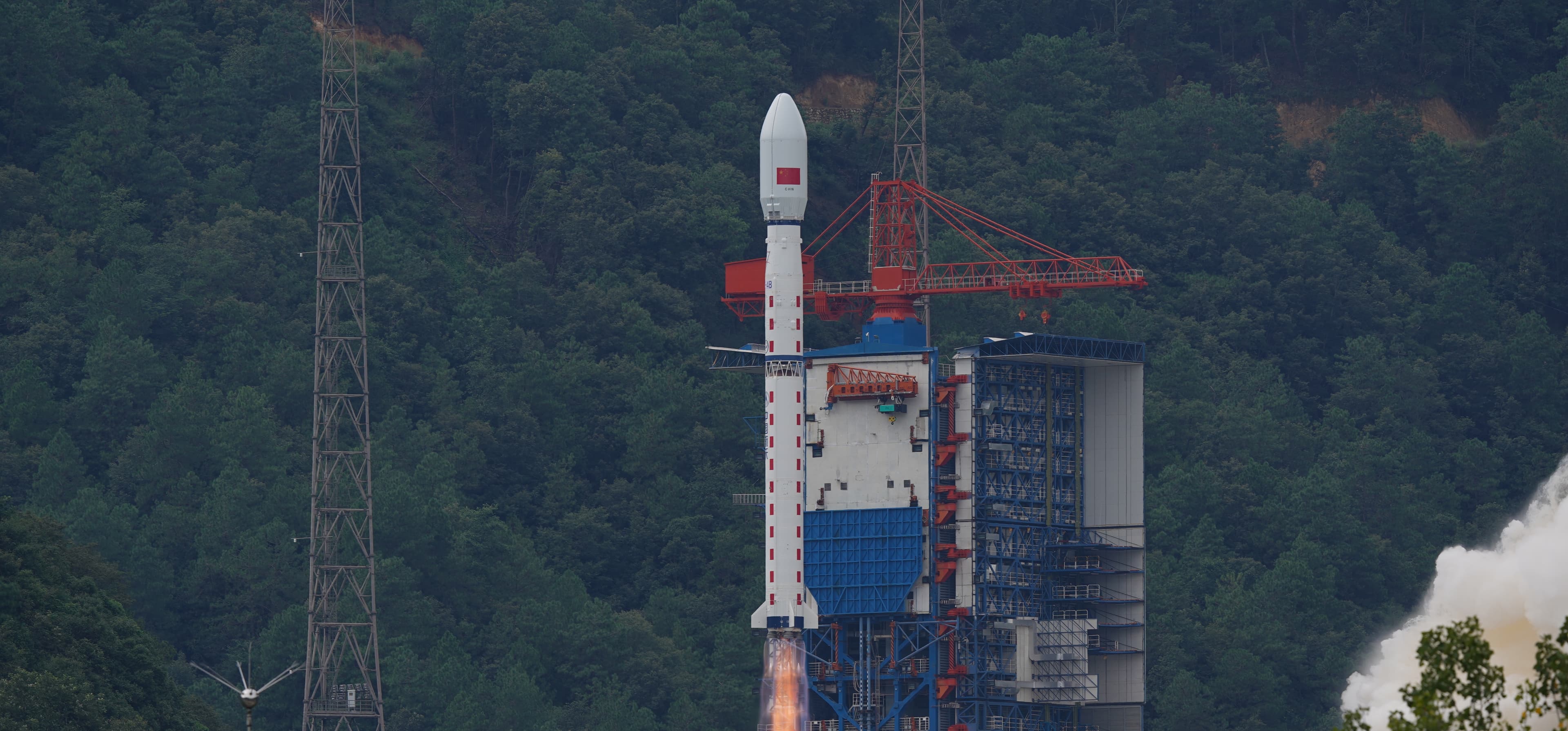 Long March 4B on the pad